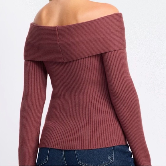 Off-Shoulder Ribbed Knit Sweater - Picture 3 of 3